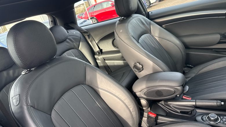 MINI Cooper 2.0 S Exclusive [Level 2] 3dr Auto Petrol Hatchback